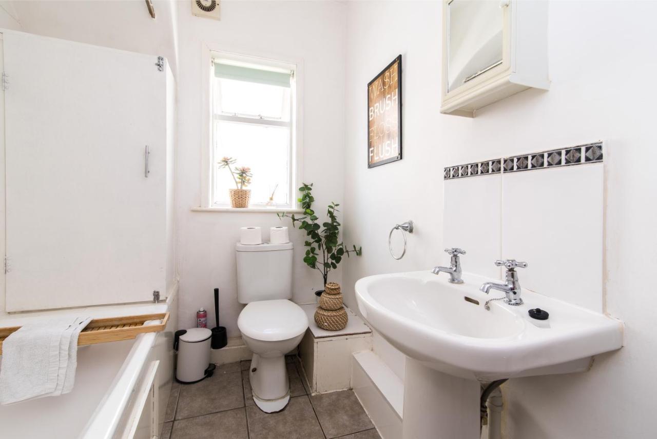 Characterful 2 Bed Apartment - Spacious & Comfy Castle Donington Exterior foto
